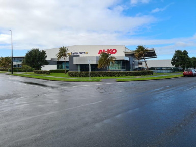 Great Exposure Corner Site Warehouse for Lease Mangere Auckland