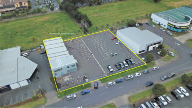 Yard Warehouse and Showroom for Lease Henderson Auckland