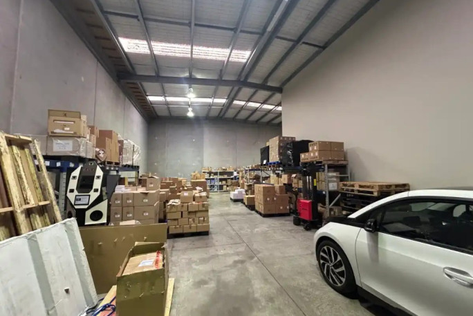 Warehouse Airport Oaks for Sale Airport Oaks Warehouse Airport Oaks for Sale Airport Oaks
