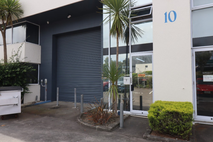 Warehouse Workshop & Office for Lease North Shore