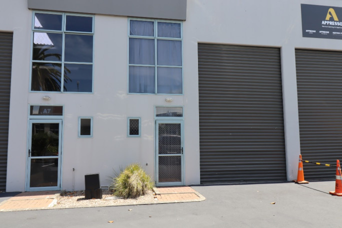 Warehouse for Lease North Shore