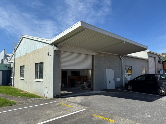 Big Central Warehouse for Lease Tawa Wellngton
