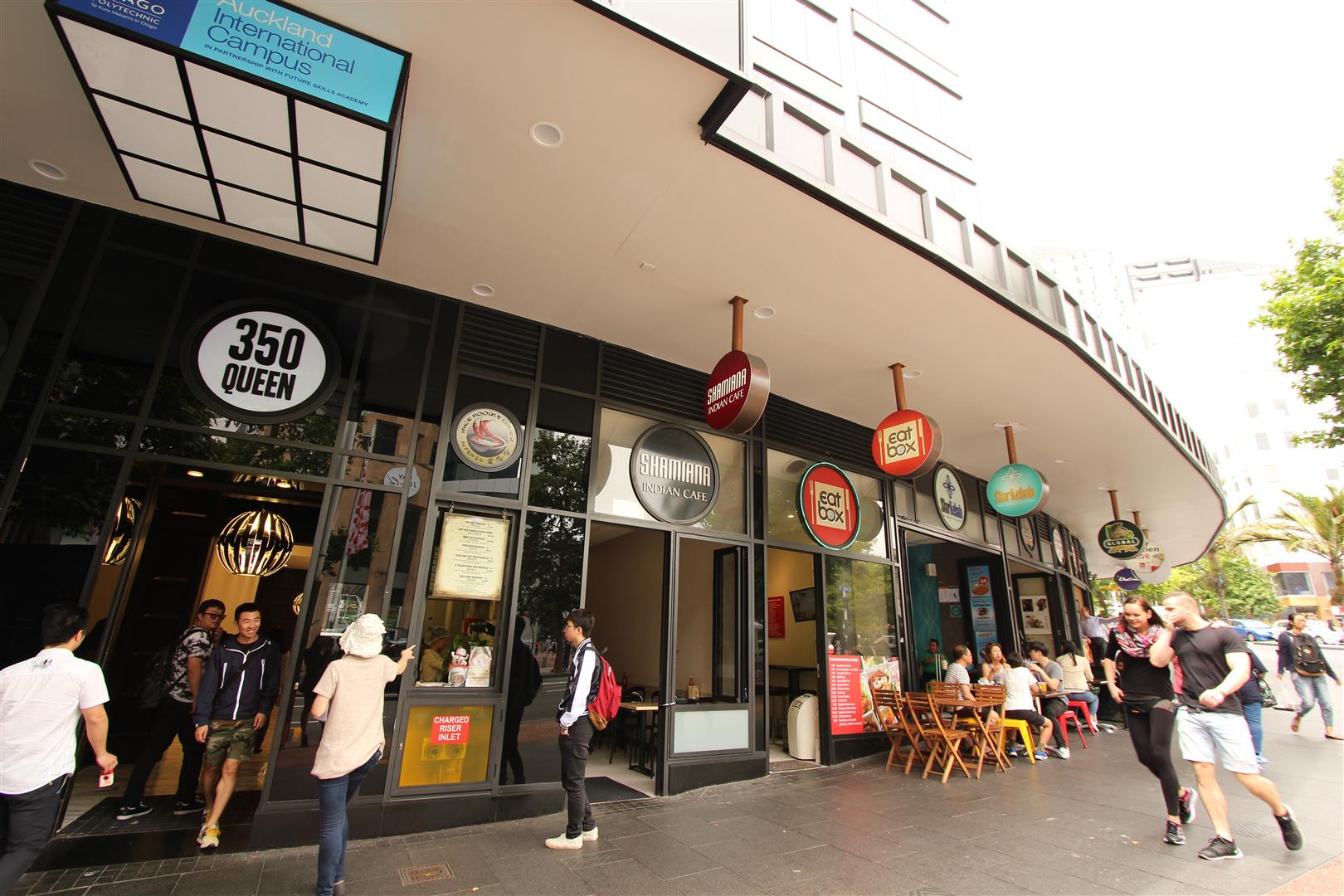Queen Street Food & Beverage Retail Opportunity for Lease Auckland